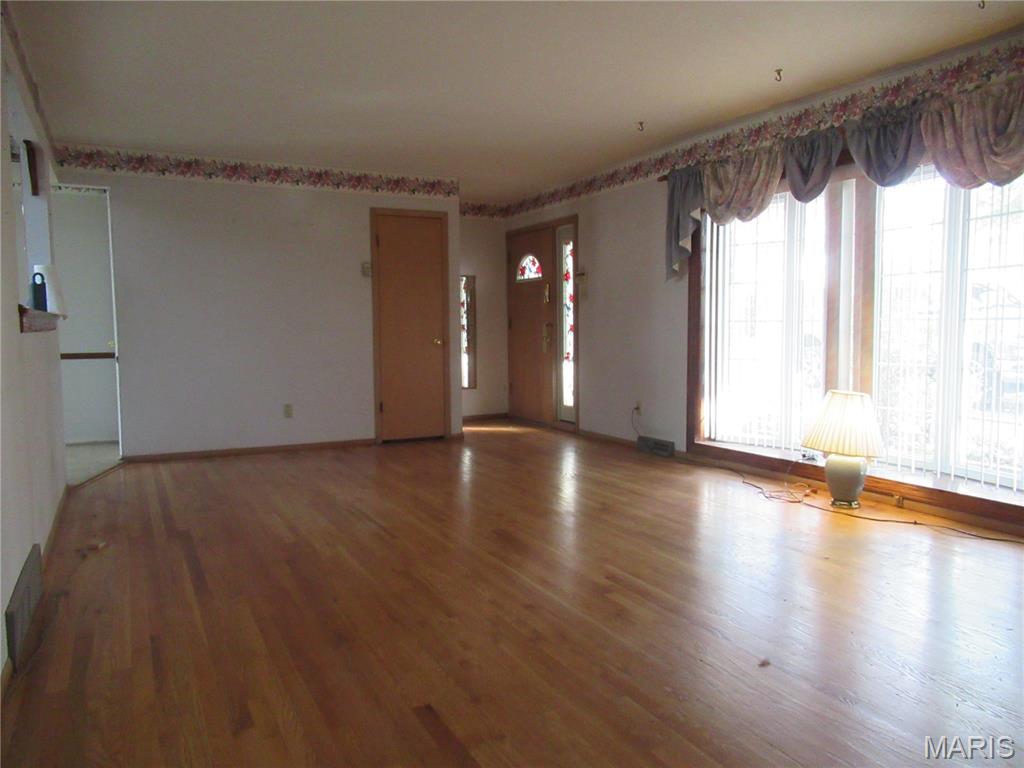 Homes for sale in High Ridge, MO | 4425 Al Del Dr, High Ridge, MO 63049 | MLS# MIS25079474