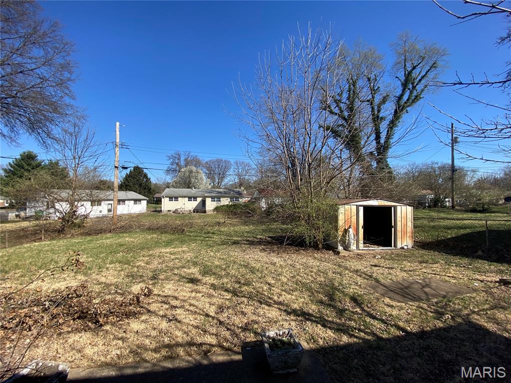 Homes for sale in Florissant, MO | 180 Clearview Dr, Florissant, MO 63033 | MLS# MIS25079691