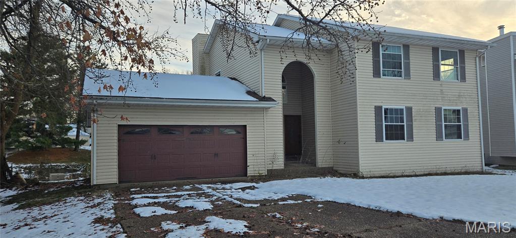 Homes for sale in Lake St Louis, MO | 14 Bayside Ct, Lake St Louis, MO 63367 | MLS# MIS25079705