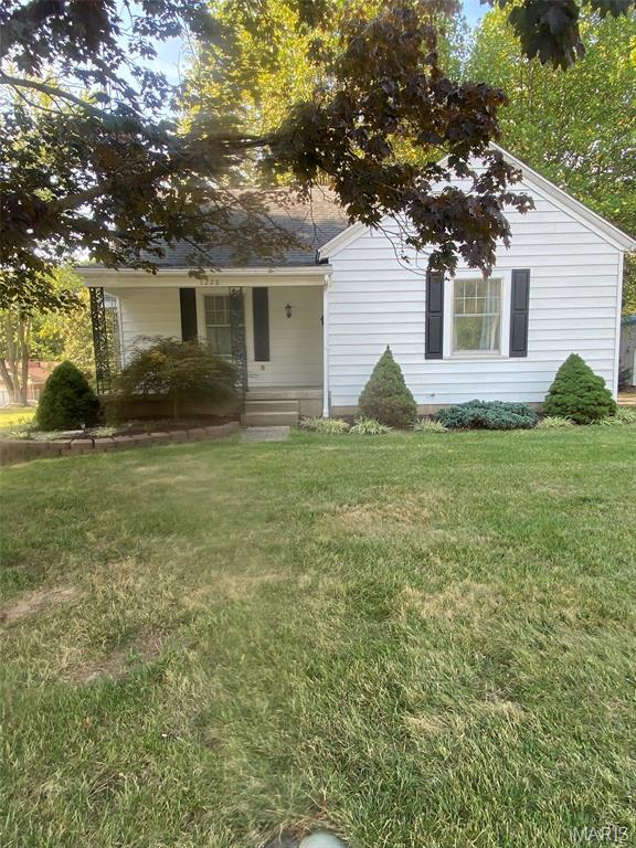 Homes for sale in Chester, IL | 1228 Opdyke St, Chester, IL 62233 | MLS# MIS25079803