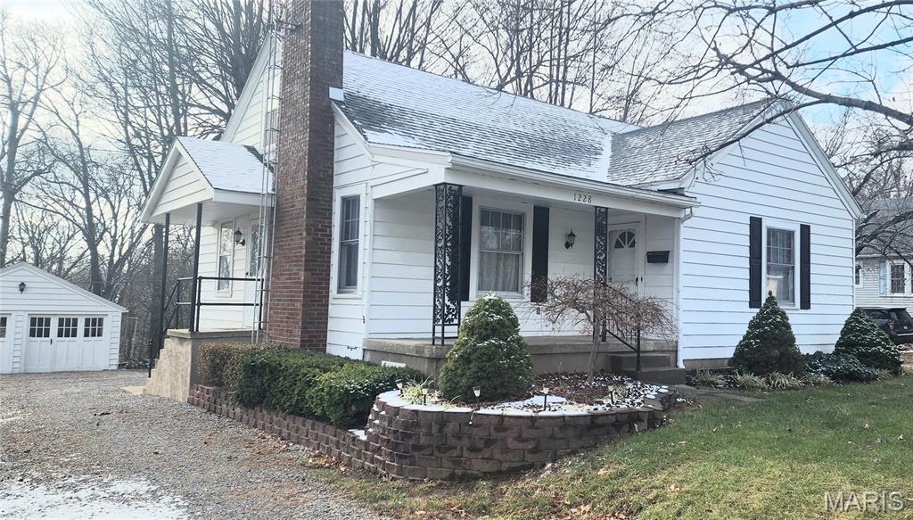 Homes for sale in Chester, IL | 1228 Opdyke St, Chester, IL 62233 | MLS# MIS25079803