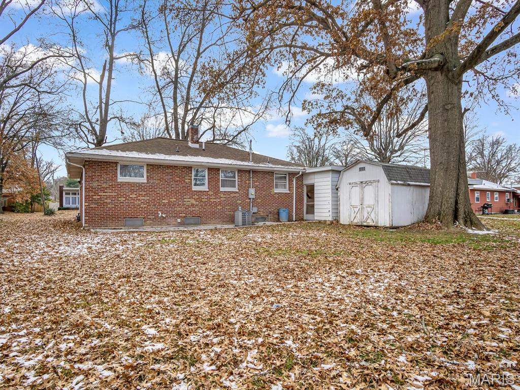 Homes for sale in New Athens, IL | 915 S Mill St, New Athens, IL 62264 | MLS# MIS25079830