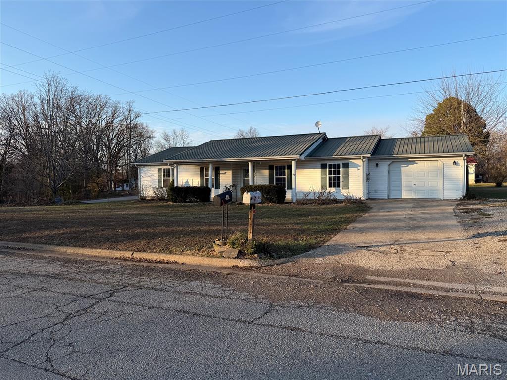 Homes for sale in Richland, MO | 810 Mildred St, Richland, MO 65556 | MLS# MIS25079873