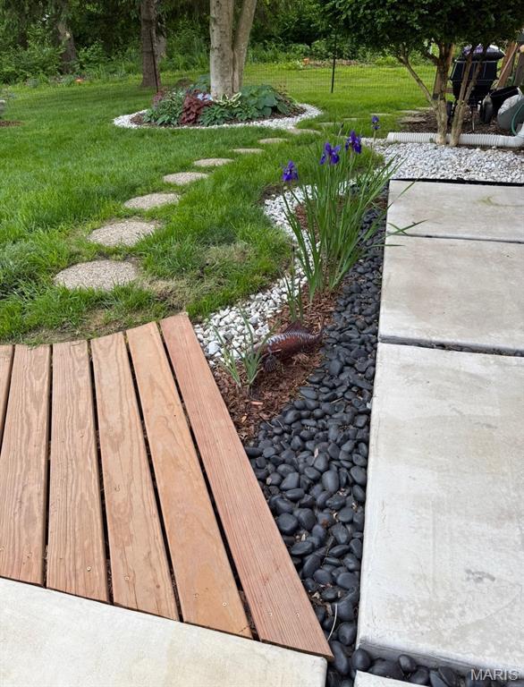 Homes for sale in St Louis, MO | 2402 Saint Giles Rd, St Louis, MO 63122 | MLS# MIS25080248