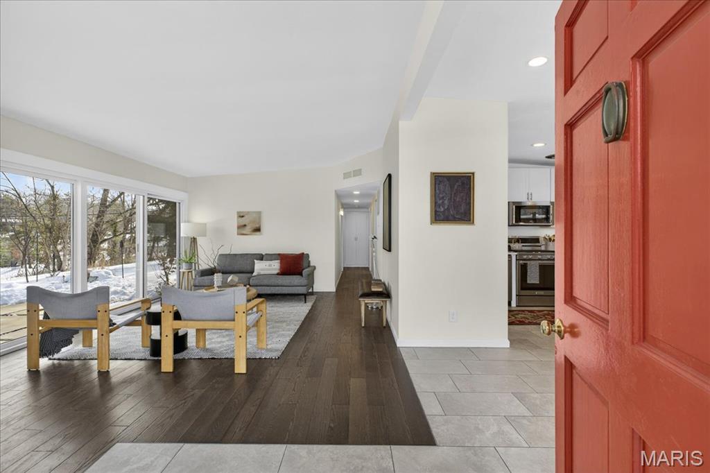 Homes for sale in St Louis, MO | 2402 Saint Giles Rd, St Louis, MO 63122 | MLS# MIS25080248