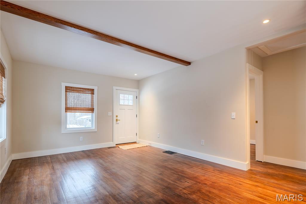 Homes for sale in Hillsboro, IL | 1311 Center St, Hillsboro, IL 62049 | MLS# MIS25080428