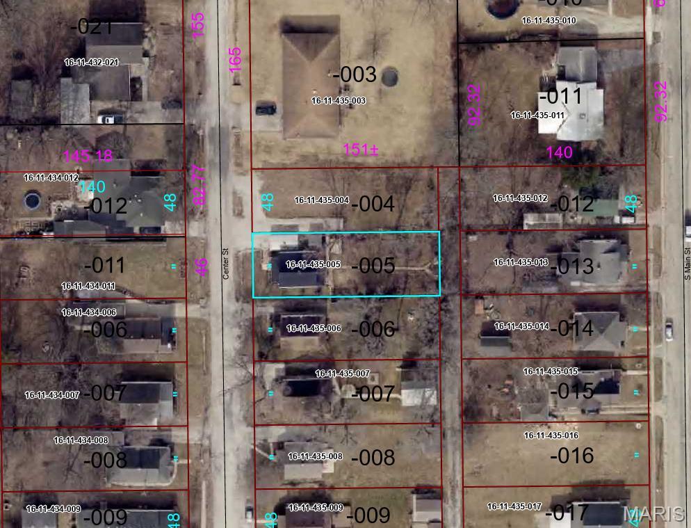 Homes for sale in Hillsboro, IL | 1311 Center St, Hillsboro, IL 62049 | MLS# MIS25080428