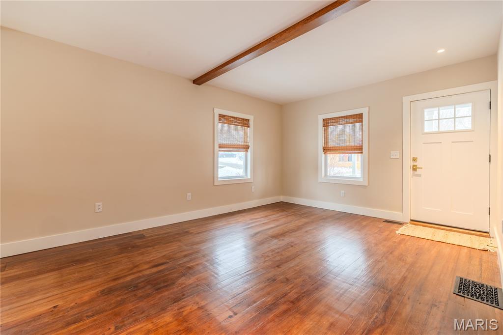 Homes for sale in Hillsboro, IL | 1311 Center St, Hillsboro, IL 62049 | MLS# MIS25080428