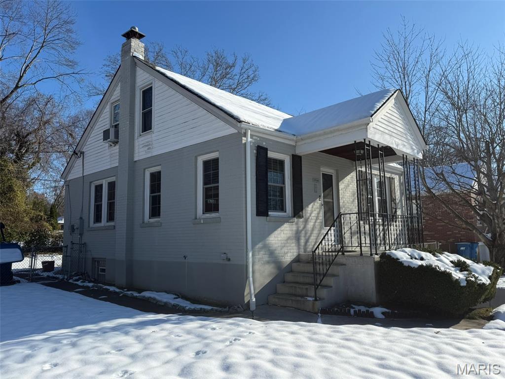 Homes for sale in St John, MO | 3708 Killarney Ct, St John, MO 63114 | MLS# MIS25080548