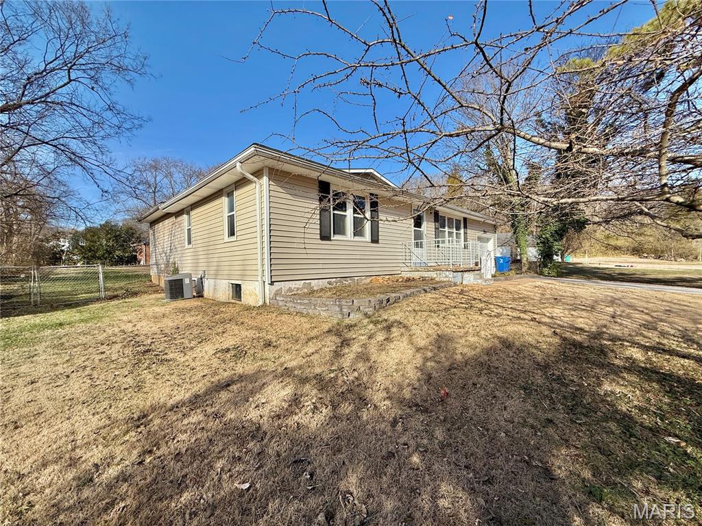 Homes for sale in Arnold, MO | 3847 Parkway Ln, Arnold, MO 63010 | MLS# MIS25081295