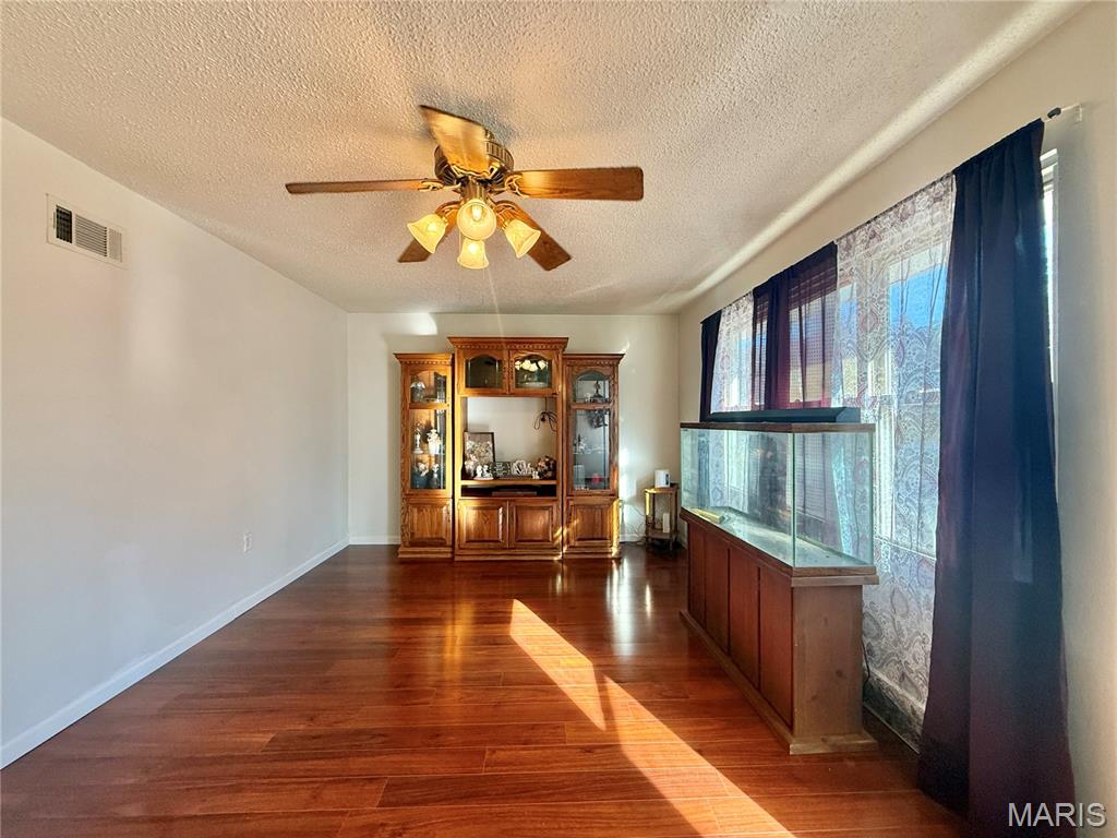 Homes for sale in Arnold, MO | 3847 Parkway Ln, Arnold, MO 63010 | MLS# MIS25081295