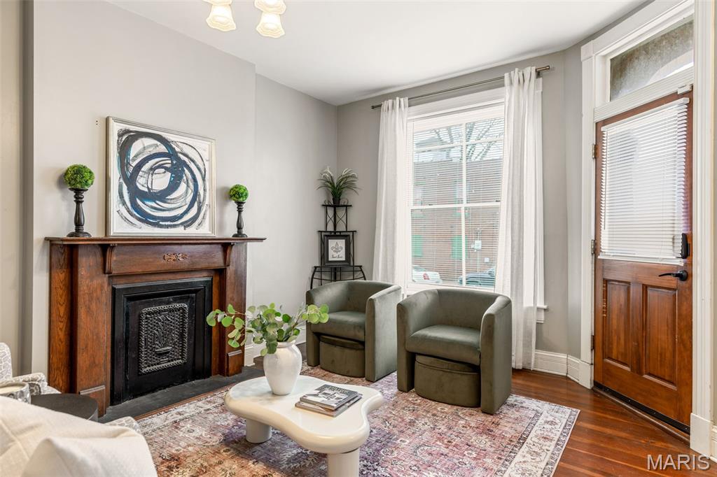 Homes for sale in St Louis, MO | 909 Victor St, St Louis, MO 63104 | MLS# MIS25081564