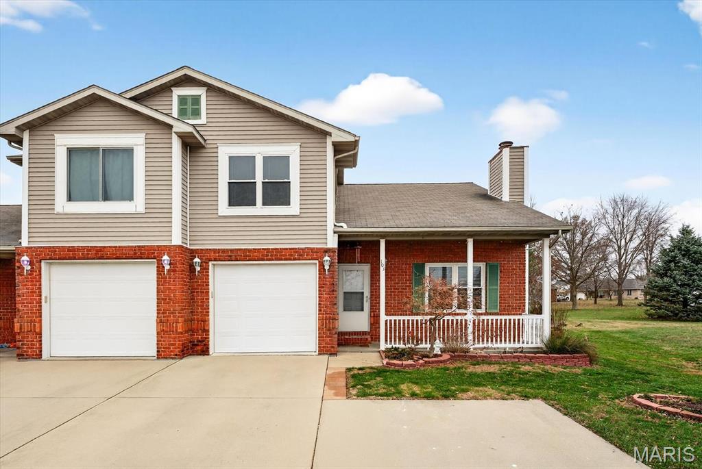 Homes for sale in Aviston, IL | 103 S Hull St, Aviston, IL 62216 | MLS# MIS25081785