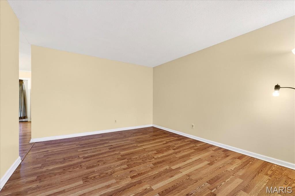 Homes for sale in Hazelwood, MO | 518 Fox Crest Dr, Hazelwood, MO 63042 | MLS# MIS25081892