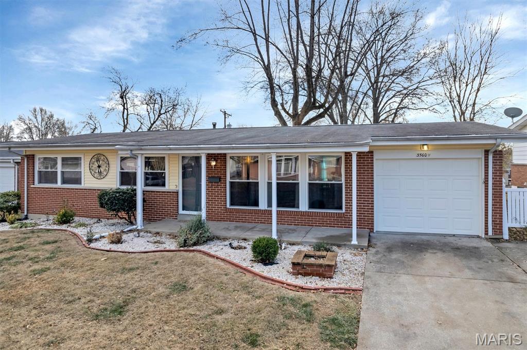 Homes for sale in Florissant, MO | 3560 Tremont Dr, Florissant, MO 63033 | MLS# MIS25081902