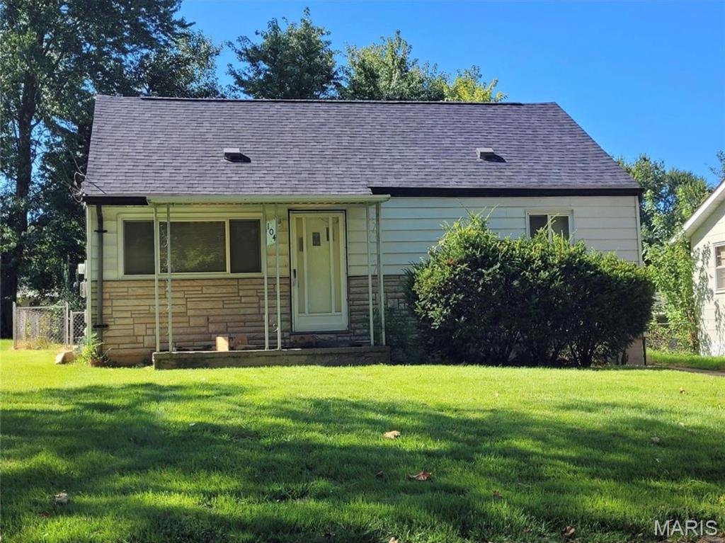 Homes for sale in Hazelwood, MO | 104 Barto Dr, Hazelwood, MO 63135 | MLS# MIS25081997