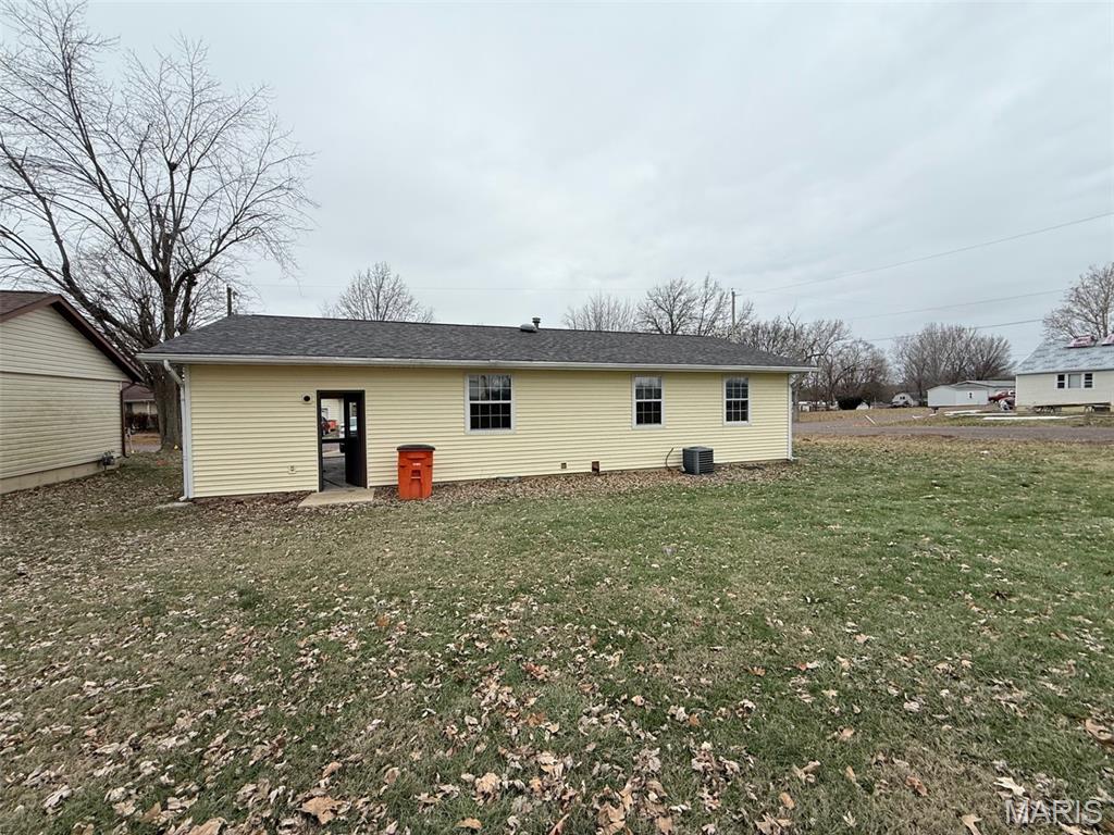 Homes for sale in Vandalia, IL | 322 N Sangamon Ave, Vandalia, IL 62471 | MLS# MIS25082182