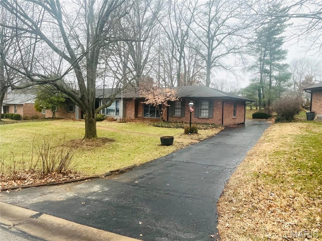 Homes for sale in Des Peres, MO | 1319 Kendon Dr, Des Peres, MO 63131 | MLS# MIS25082306