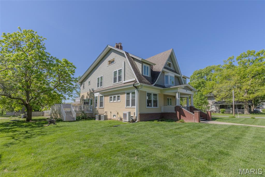 Homes for sale in Carlinville, IL | 905 E 1St North St, Carlinville, IL 62626 | MLS# MIS25082437