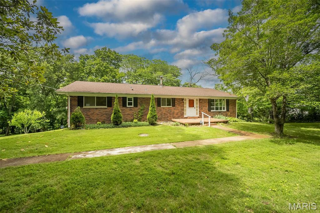 Homes for sale in Barnhart, MO | 3037 Upper Moss Hollow Rd, Barnhart, MO 63012 | MLS# MIS26000216
