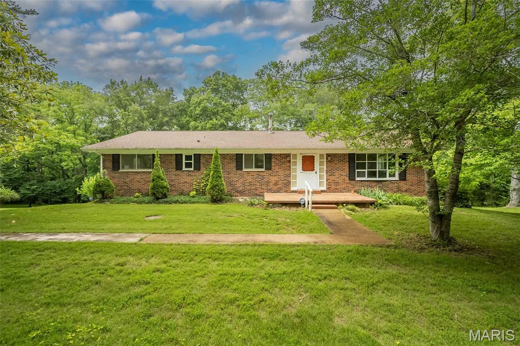 Homes for sale in Barnhart, MO | 3037 Upper Moss Hollow Rd, Barnhart, MO 63012 | MLS# MIS26000216