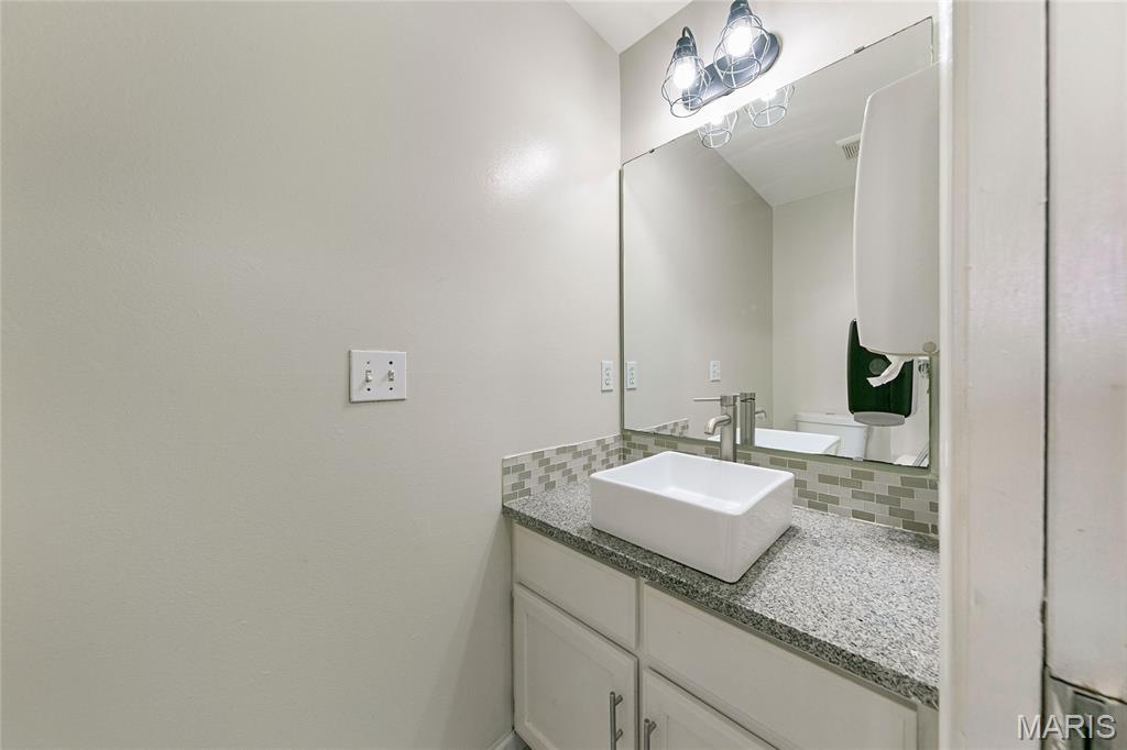 Homes for sale in Fenton, MO | 671 Walnut Rdg, Fenton, MO 63026 | MLS# MIS26000428