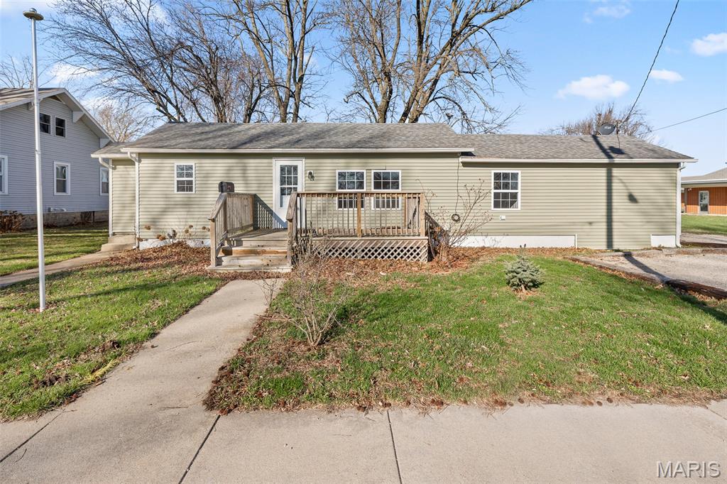 Homes for sale in Raymond, IL | 109 School St, Raymond, IL 62560 | MLS# MIS26000671