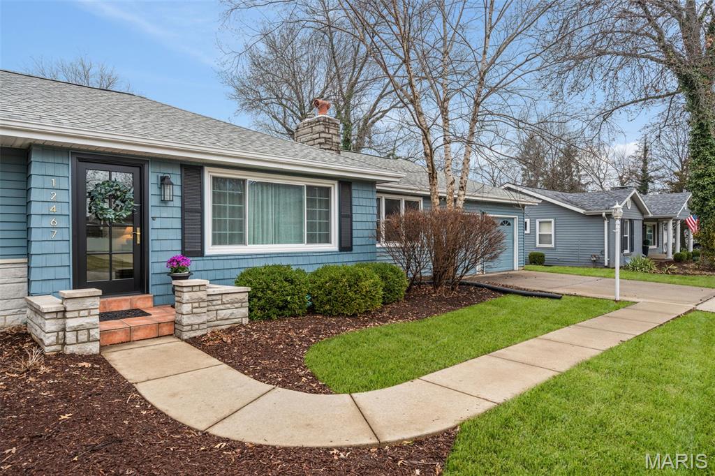 Homes for sale in Des Peres, MO | 12467 Ballas Meadows Dr, Des Peres, MO 63131 | MLS# MIS26001797