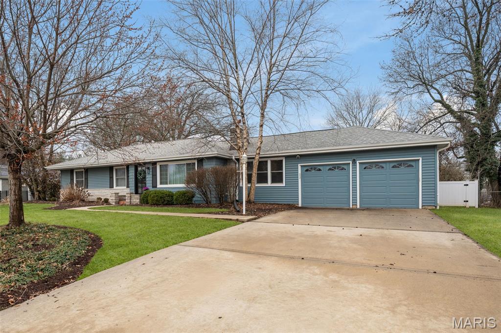 Homes for sale in Des Peres, MO | 12467 Ballas Meadows Dr, Des Peres, MO 63131 | MLS# MIS26001797