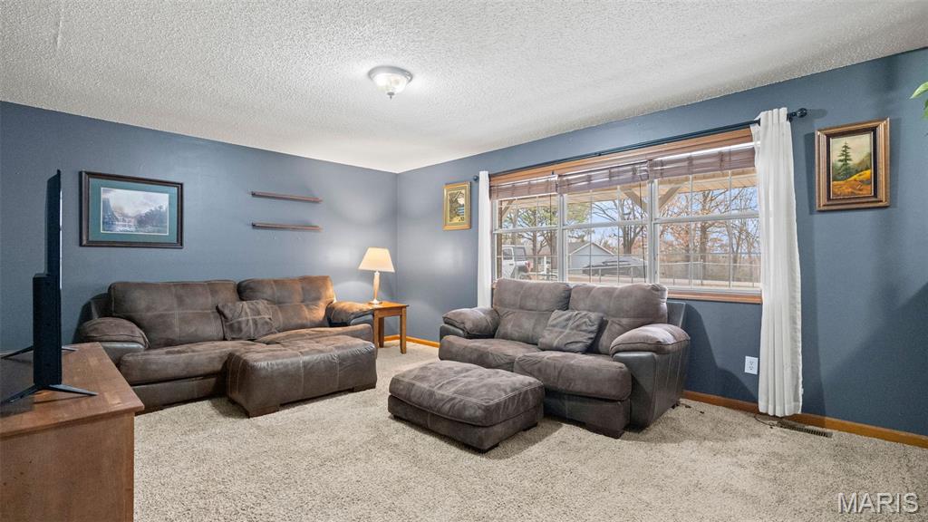 Homes for sale in Dixon, MO | 20675 Harris Ln, Dixon, MO 65459 | MLS# MIS26002301