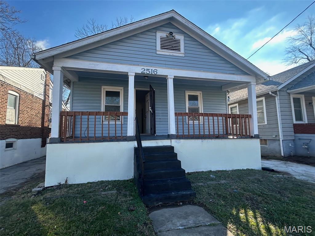 1st image of 2516 Crescent Ave, Saint Louis, MO 63121 | MLS# MIS26002898