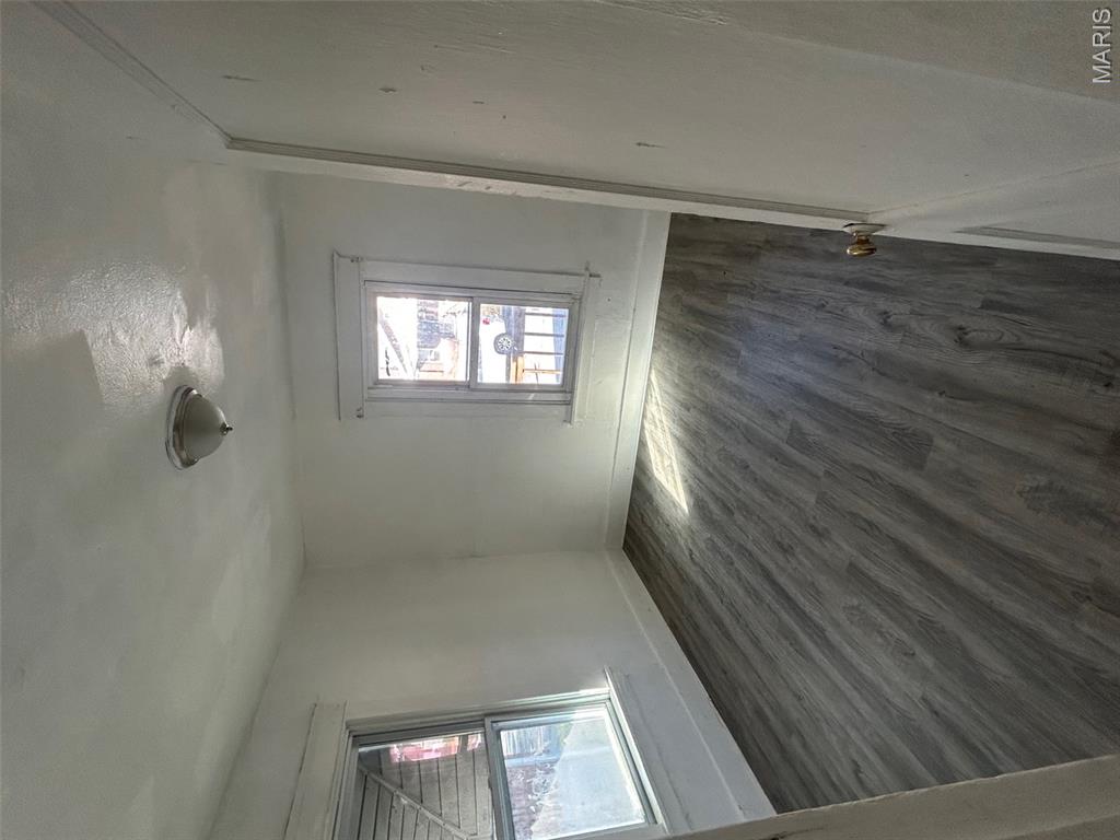 3rd image of 2516 Crescent Ave, Saint Louis, MO 63121 | MLS# MIS26002898