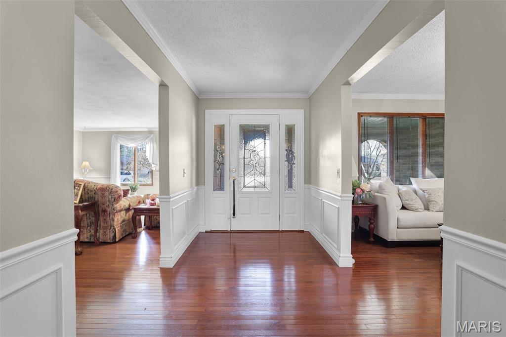 Homes for sale in Glen Carbon, IL | 15 Matterhorn Dr, Glen Carbon, IL 62034 | MLS# MIS26002955