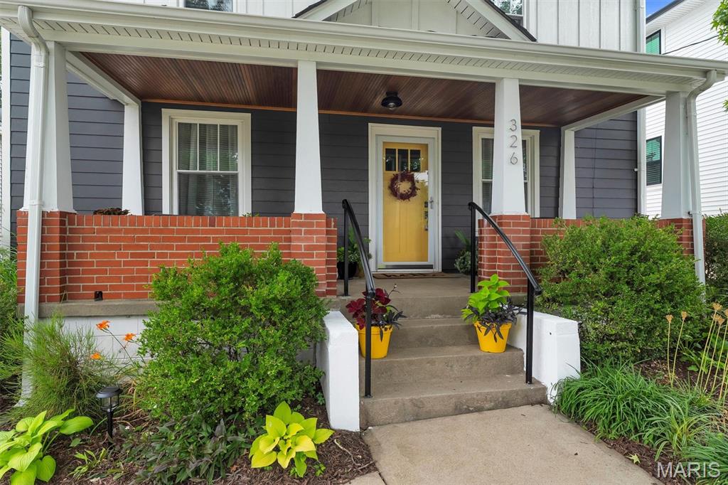 Homes for sale in Kirkwood, MO | 326 W Rose Hill Ave, Kirkwood, MO 63122 | MLS# MIS26003185