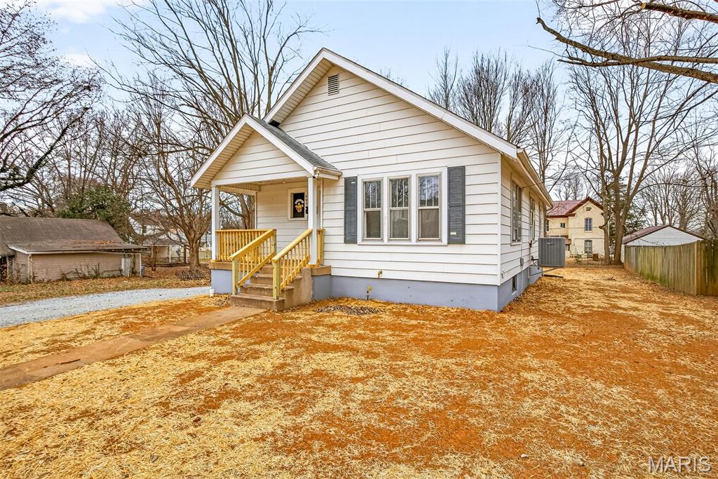 Homes for sale in Farmington, MO | 207 4th St, Farmington, MO 63640 | MLS# MIS26003329