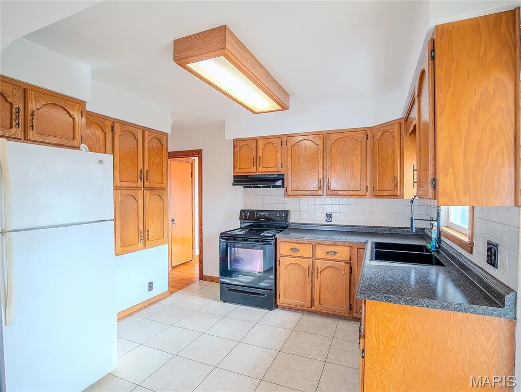 Homes for sale in Owensville, MO | 408 E Washington Ave, Owensville, MO 65066 | MLS# MIS26003579