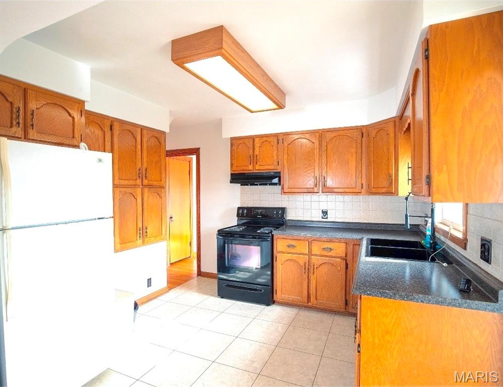 Homes for sale in Owensville, MO | 408 E Washington Ave, Owensville, MO 65066 | MLS# MIS26003579