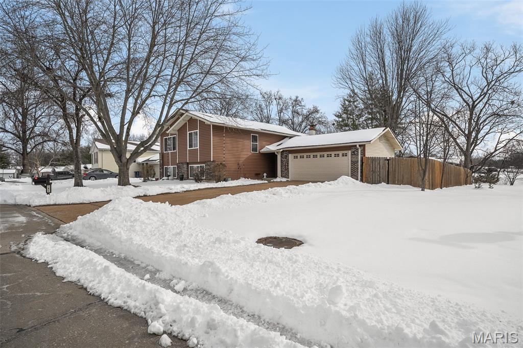 Homes for sale in St Peters, MO | 1 Inverness Ct, St Peters, MO 63376 | MLS# MIS26003867