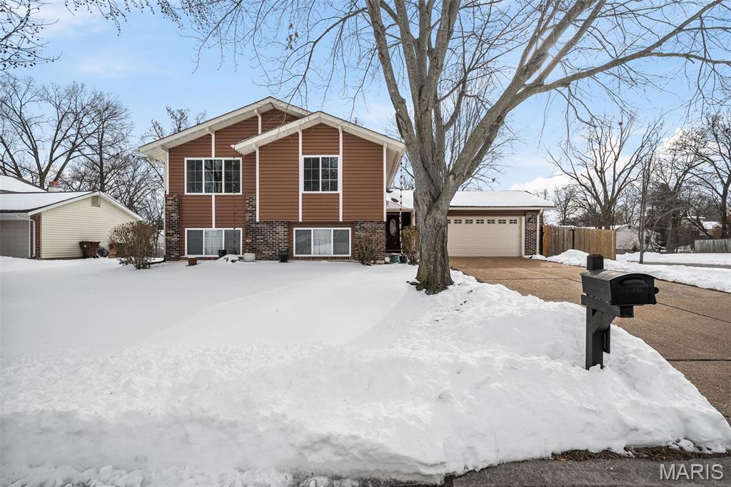 Homes for sale in St Peters, MO | 1 Inverness Ct, St Peters, MO 63376 | MLS# MIS26003867