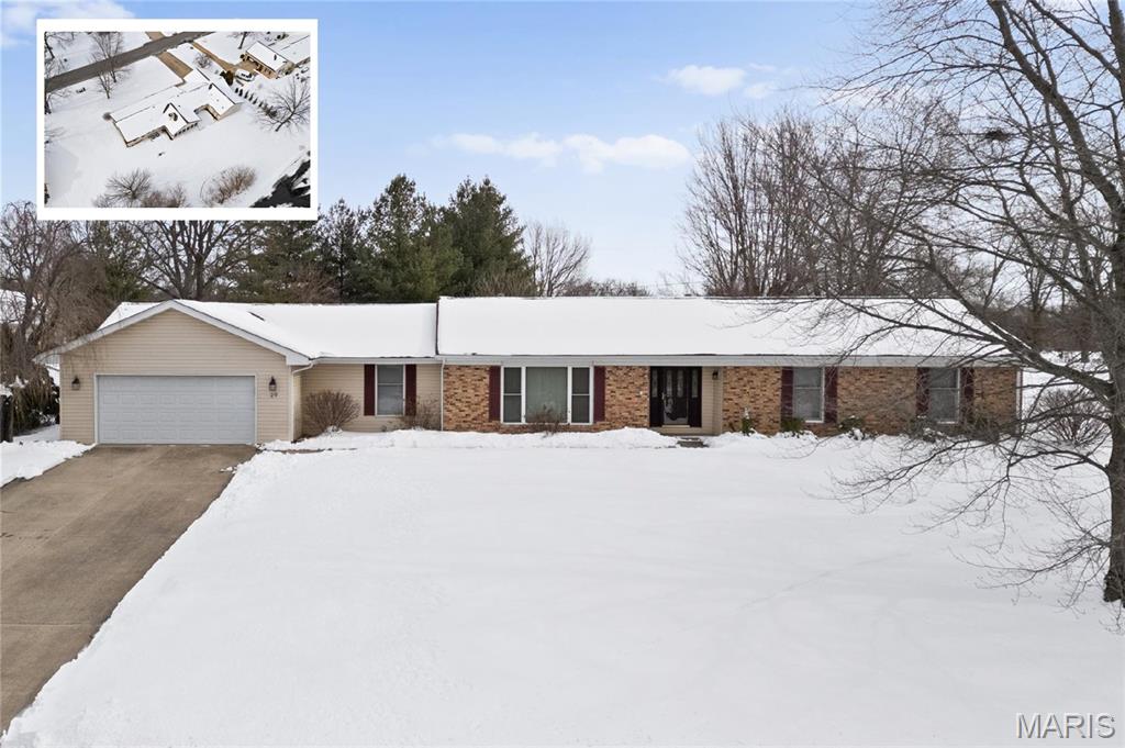 Homes for sale in Maryville, IL | 29 Santa Anita Dr, Maryville, IL 62062 | MLS# MIS26004165