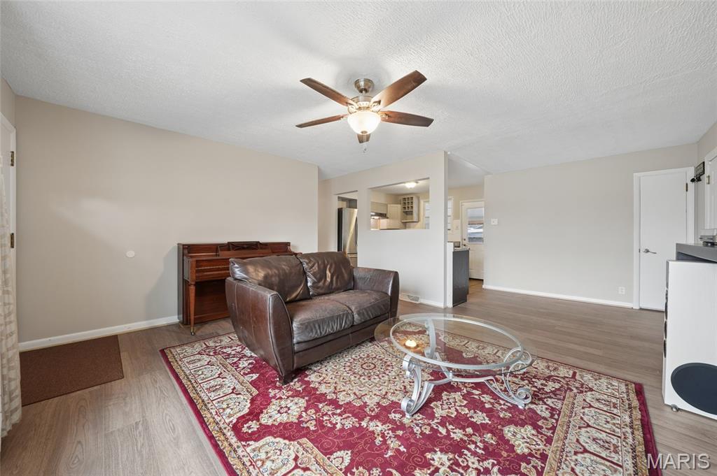 Homes for sale in Ballwin, MO | 634 Parker Dr, Ballwin, MO 63021 | MLS# MIS26004204