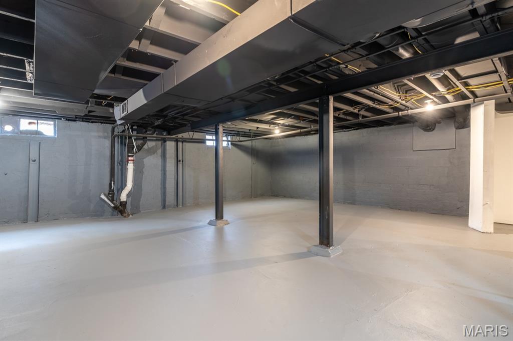 Homes for sale in Granite City, IL | 2611 State St, Granite City, IL 62040 | MLS# MIS26004493