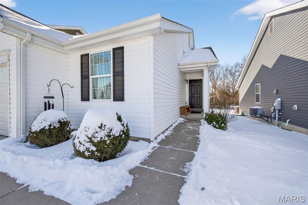 Homes for sale in Eureka, MO | 2288 Windswept Farms Dr, Eureka, MO 63025 | MLS# MIS26004507