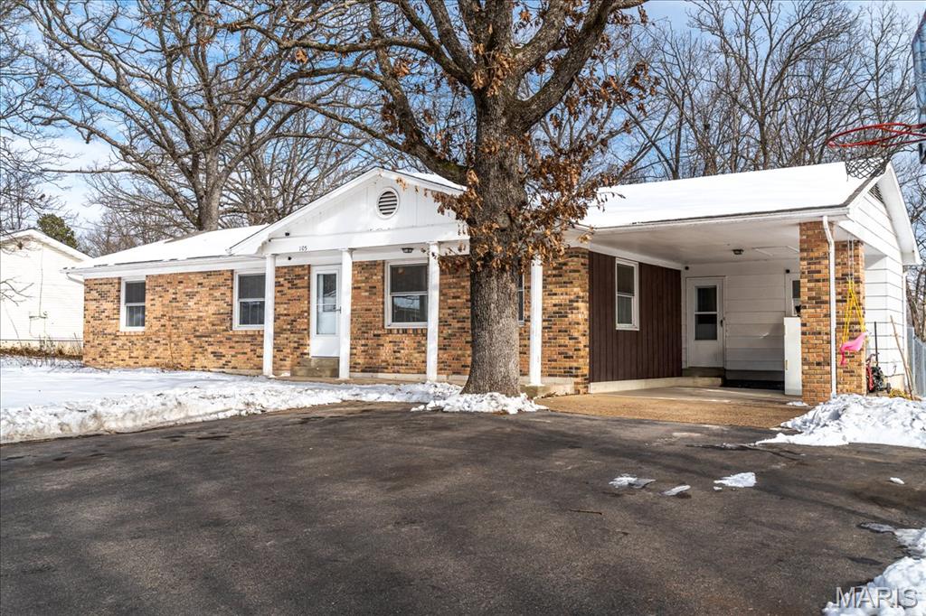 Homes for sale in Bourbon, MO | 105 Watkins St, Bourbon, MO 65441 | MLS# MIS26004612