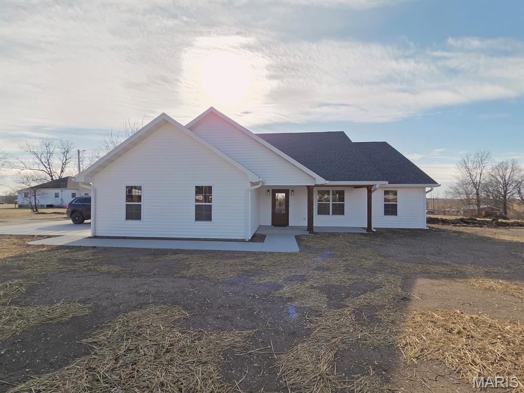 Homes for sale in La Belle, MO | 301 Columbus St, La Belle, MO 63447 | MLS# MIS26004620