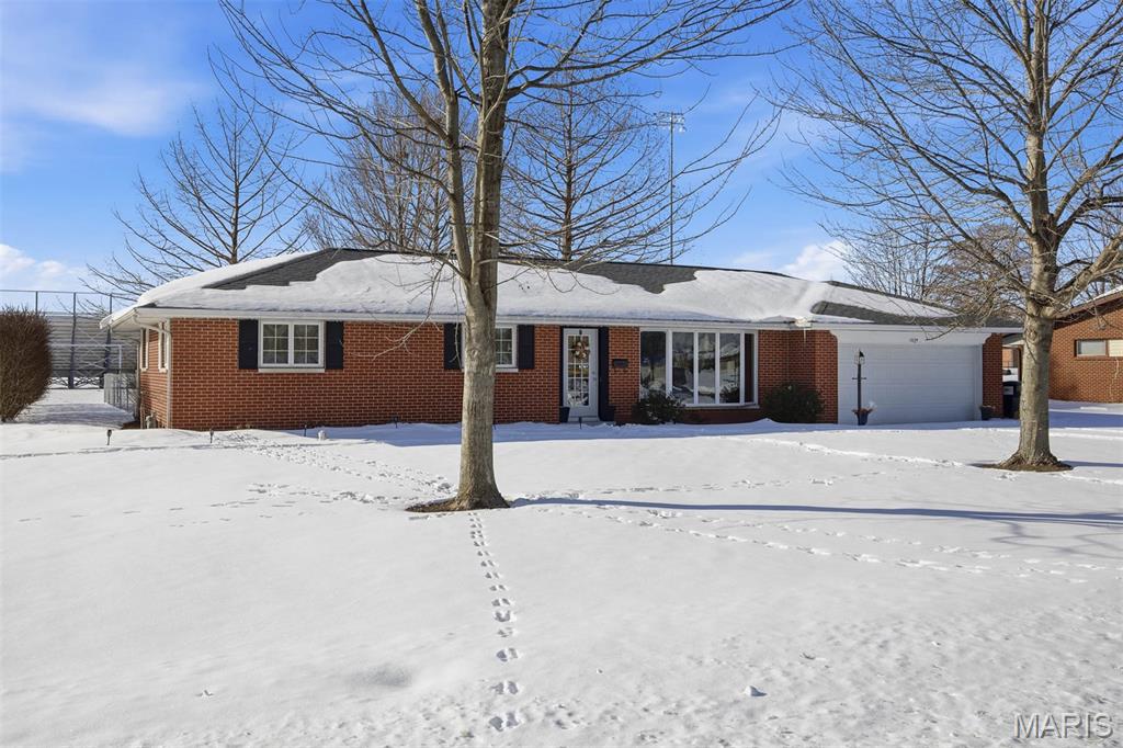 Homes for sale in Breese, IL | 1059 N Cherry St, Breese, IL 62230 | MLS# MIS26004654