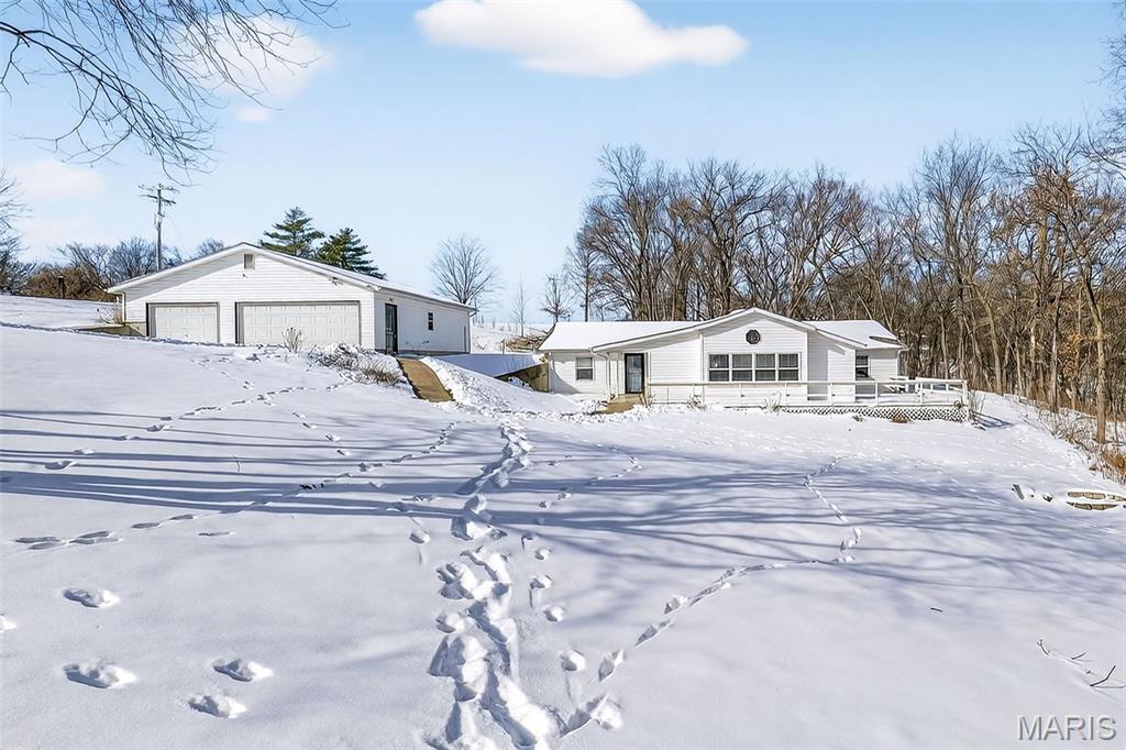 Homes for sale in Winfield, MO | 389 Hwy Y, Winfield, MO 63389 | MLS# MIS26004800