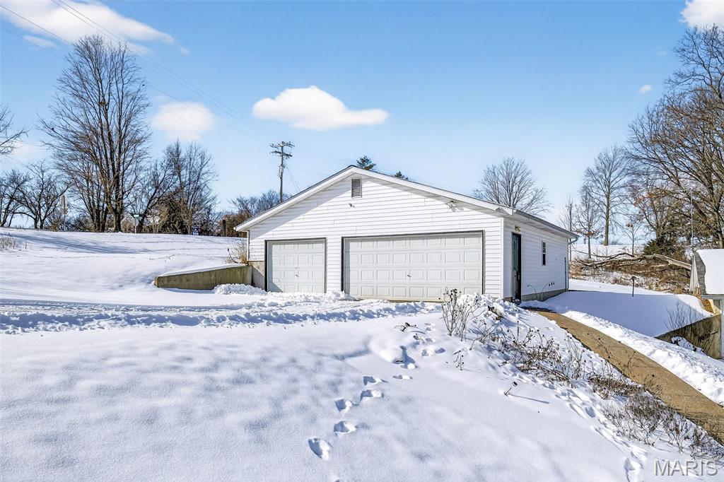 Homes for sale in Winfield, MO | 389 Hwy Y, Winfield, MO 63389 | MLS# MIS26004800