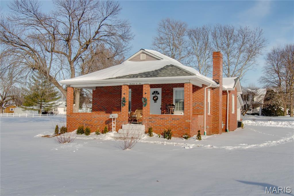 Homes for sale in Litchfield, IL | 1402 N Harrison St, Litchfield, IL 62056 | MLS# MIS26004836