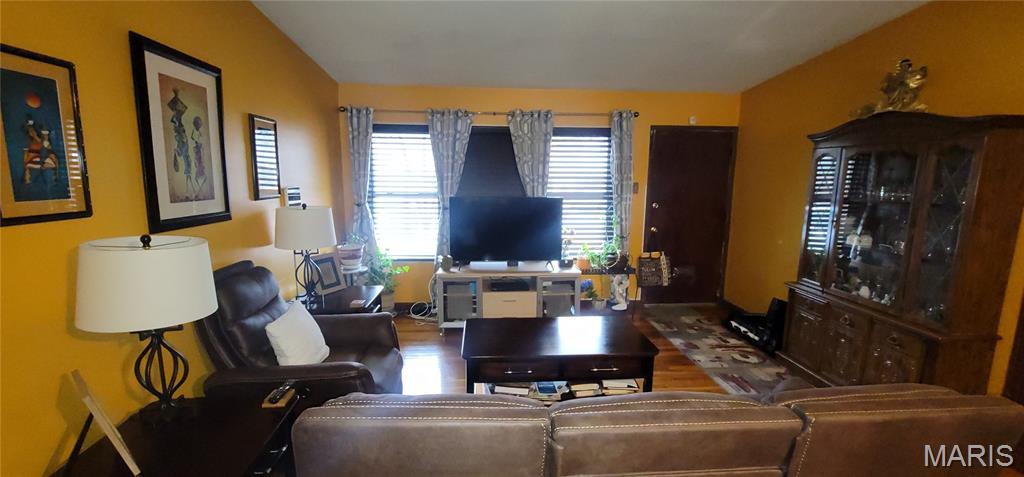 Homes for sale in Moline Acres, MO | 9926 Cambria Dr, Moline Acres, MO 63136 | MLS# MIS26004904